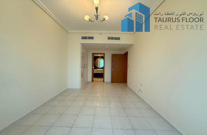 Apartment - 3 Bedrooms - 3 Bathrooms for rent in 21st Century Tower - Sheikh Zayed Road - Dubai