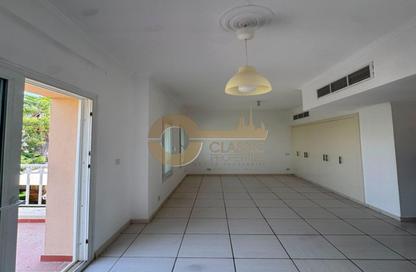Villa - 2 Bedrooms - 3 Bathrooms for rent in Springs 15 - The Springs - Dubai Villa - 2 Bedrooms - 3 Bathrooms for rent in Springs 15 - The Springs - Dubai