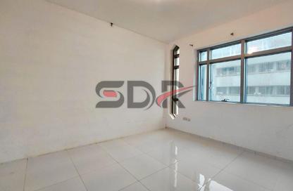 Apartment - 3 - 4 for rent in Al Sawari Tower - Al Khalidiya - Abu Dhabi