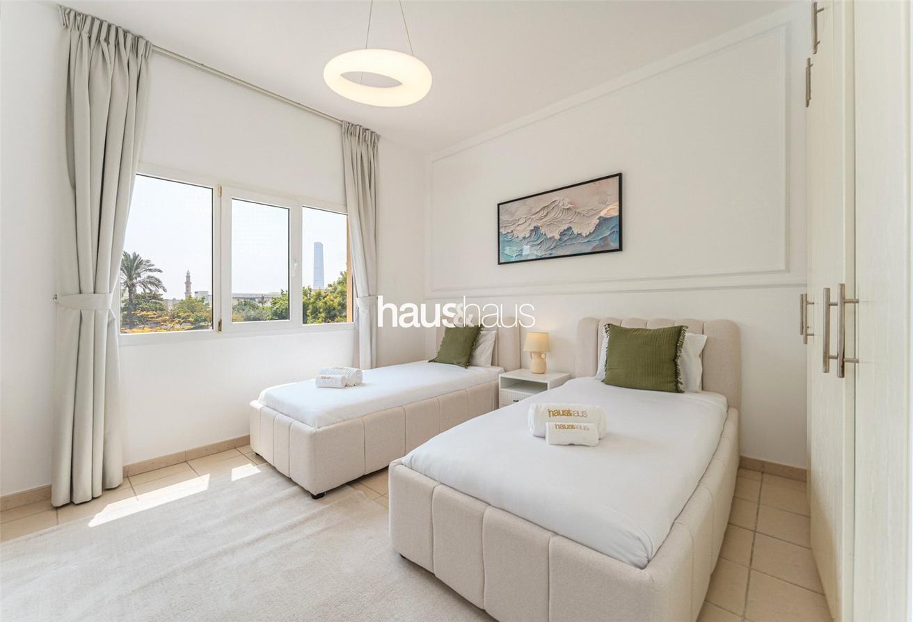 Fully Furnished | Upgraded Kitchen | Lake View photo 17