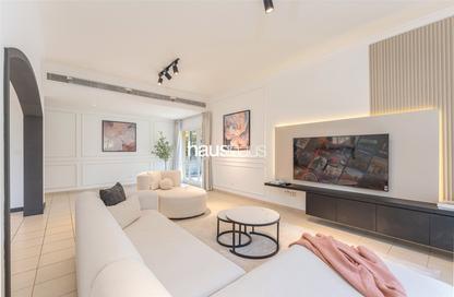 Villa - 5 - 6 for rent in Meadows 5 - Meadows - Dubai