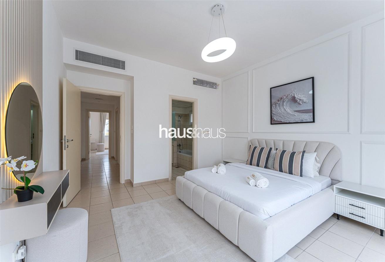 Fully Furnished | Upgraded Kitchen | Lake View photo 19
