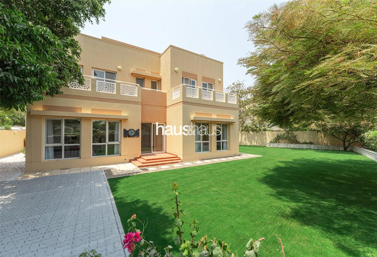 Fully Furnished | Upgraded Kitchen | Lake View photo 20