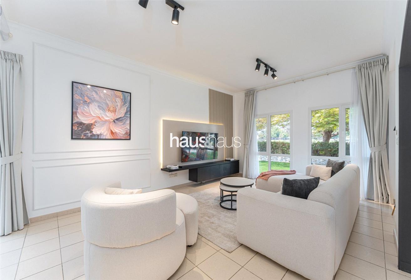 Fully Furnished | Upgraded Kitchen | Lake View photo 3