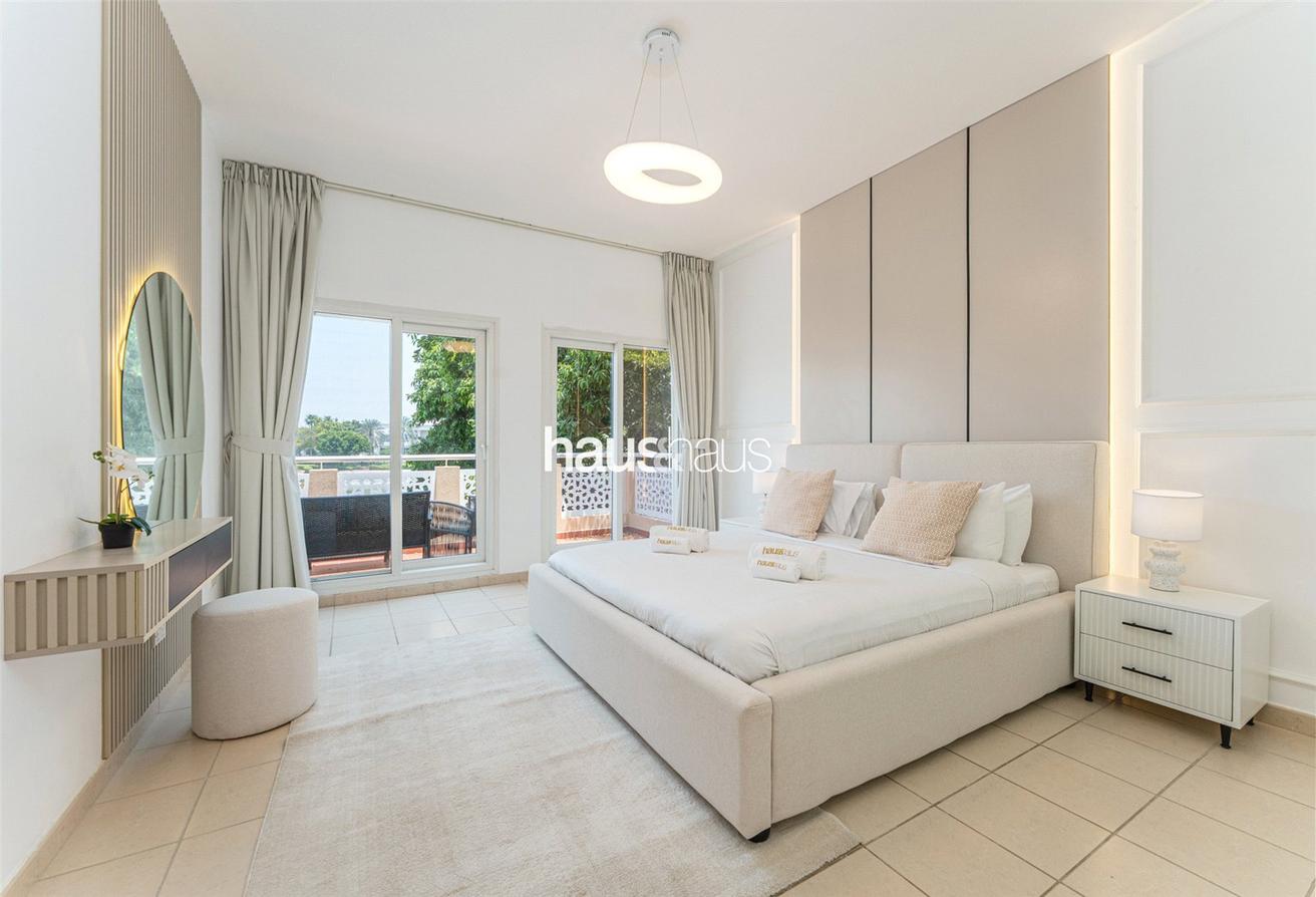 Fully Furnished | Upgraded Kitchen | Lake View photo 10