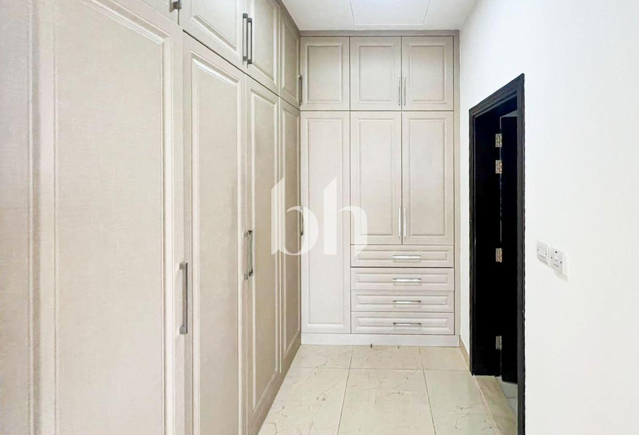 5BR Villa | Maids Room | Unfurnished photo 17