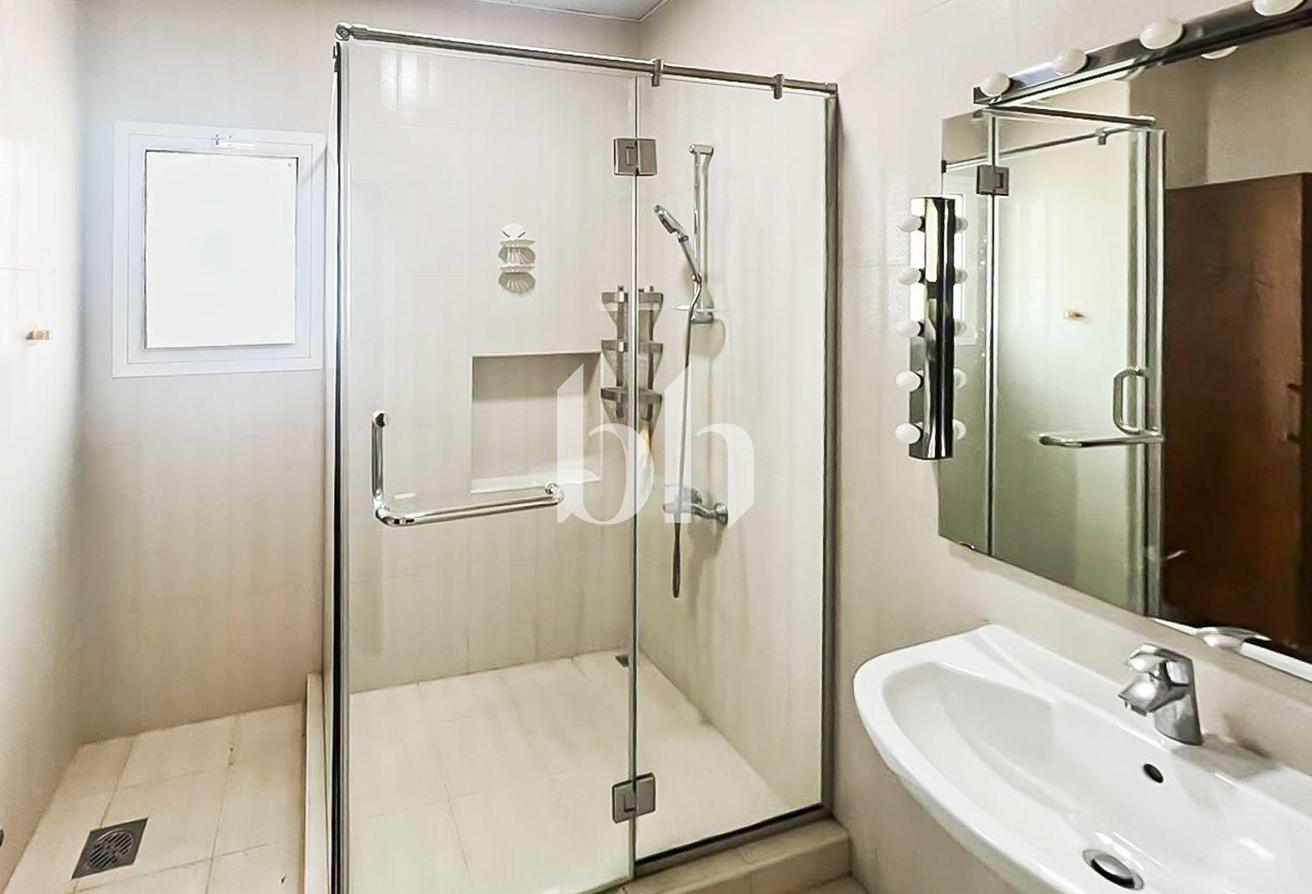 5BR Villa | Maids Room | Unfurnished photo 22