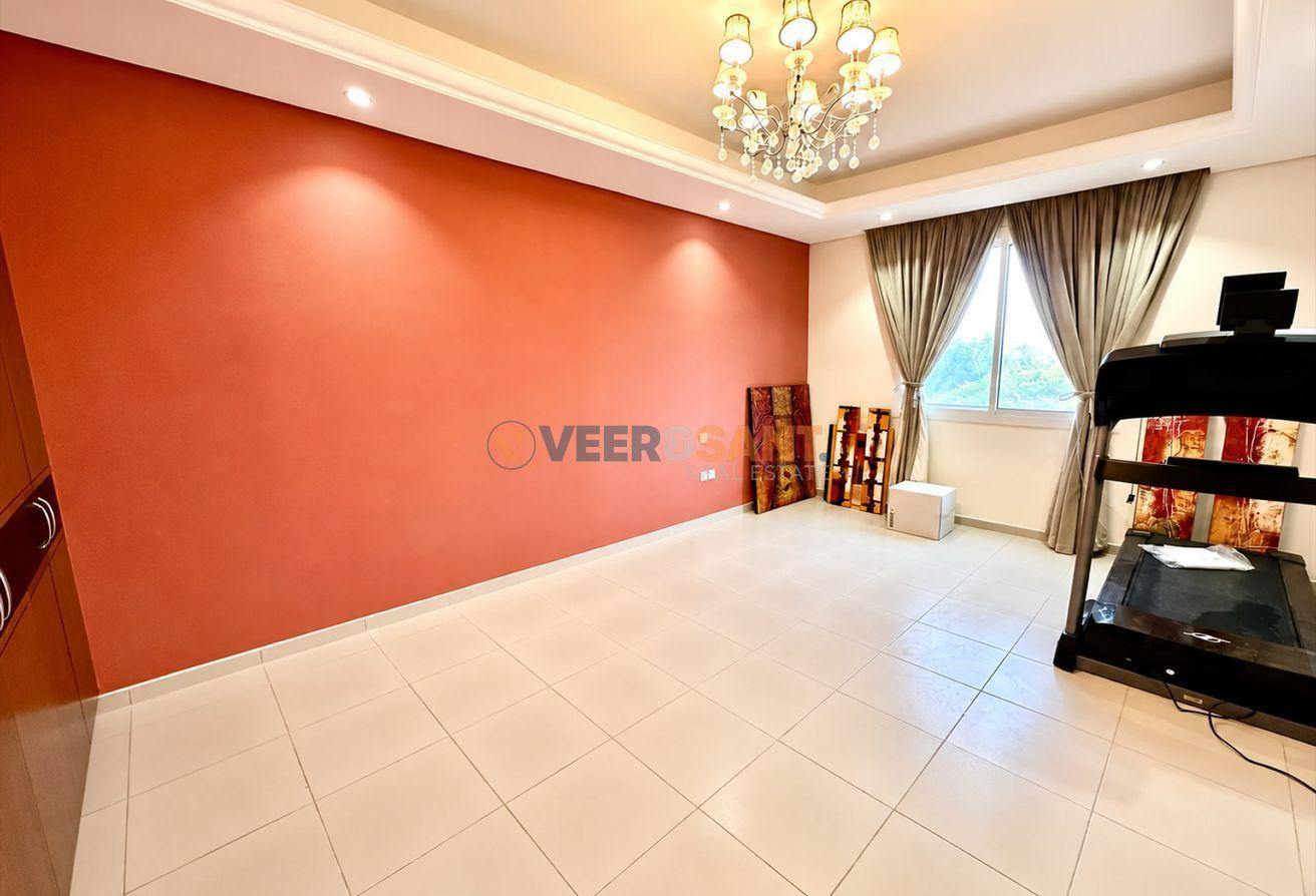 Spacious Villa | Huge Plot | Gated Community photo 11