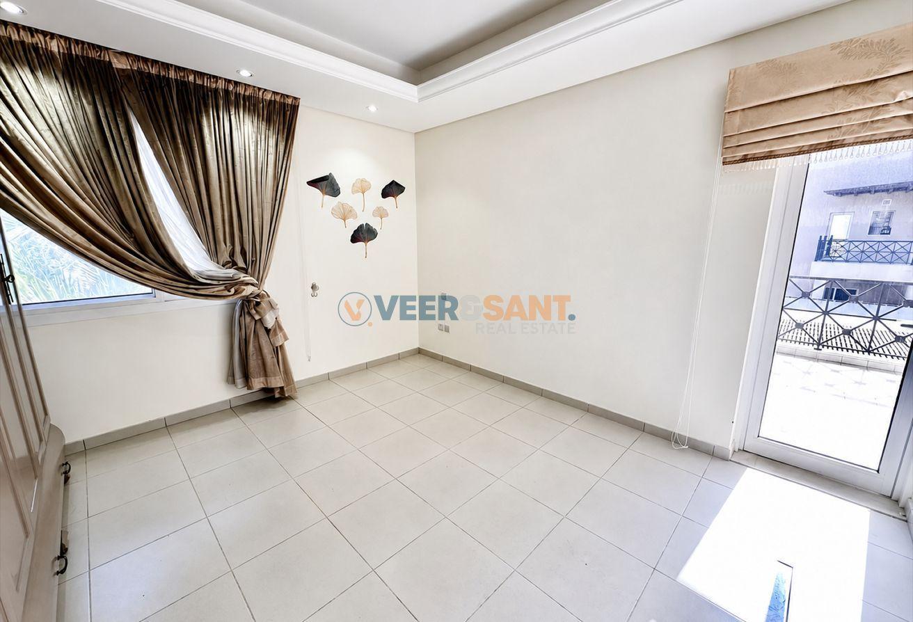 Spacious Villa | Huge Plot | Gated Community photo 12