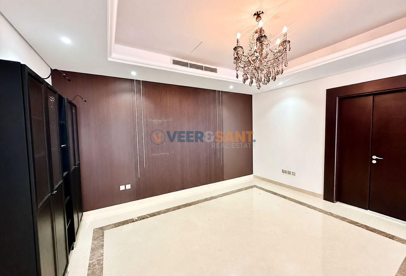 Spacious Villa | Huge Plot | Gated Community photo 15