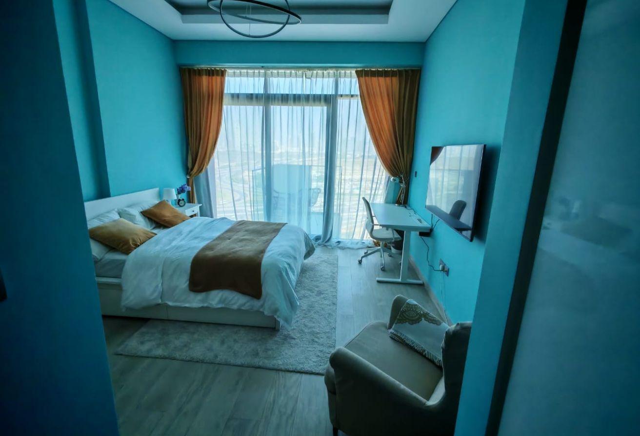 Furnished | Skyline View | Vacant photo 4