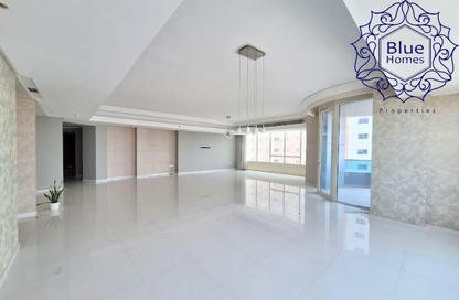 Apartment - 3 - 5 for rent in Blue Tower - Al Majaz 3 - Al Majaz - Sharjah