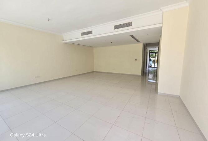 114619389 - Property Image 2
