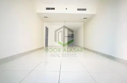 شقة - غرفة نوم - 2 حمامات للايجار في برج دوجا - شارع الشيخ زايد - دبي