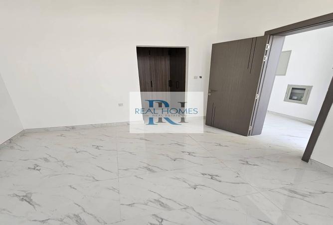 123831222 - Property Main Image