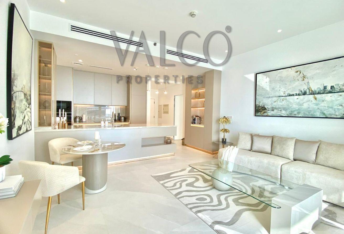 Vacant & Newly Fully Upgraded | Premium Design photo 4
