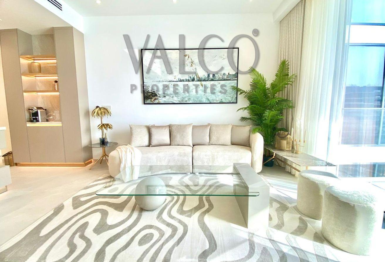Vacant & Newly Fully Upgraded | Premium Design photo 6