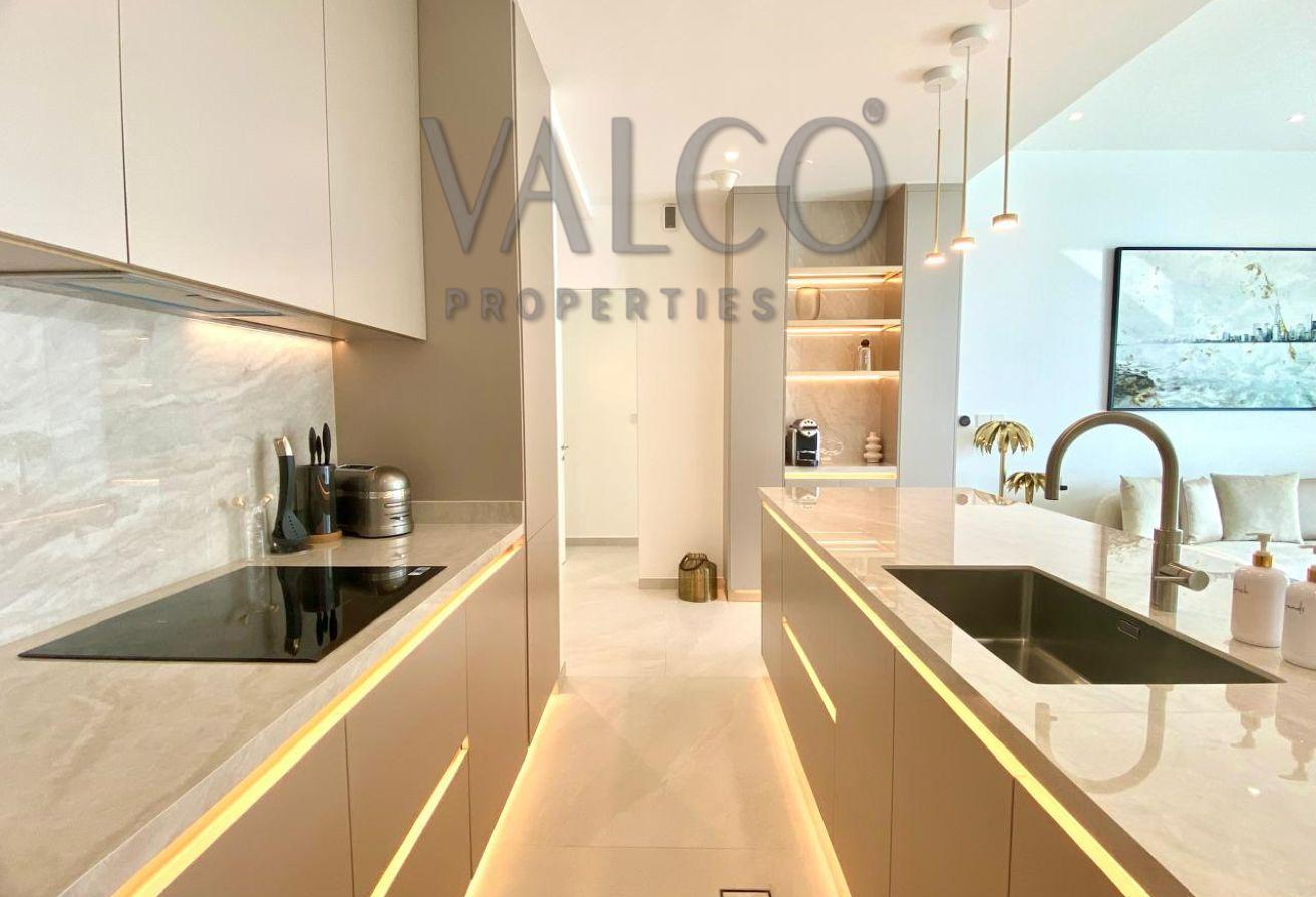 Vacant & Newly Fully Upgraded | Premium Design photo 9