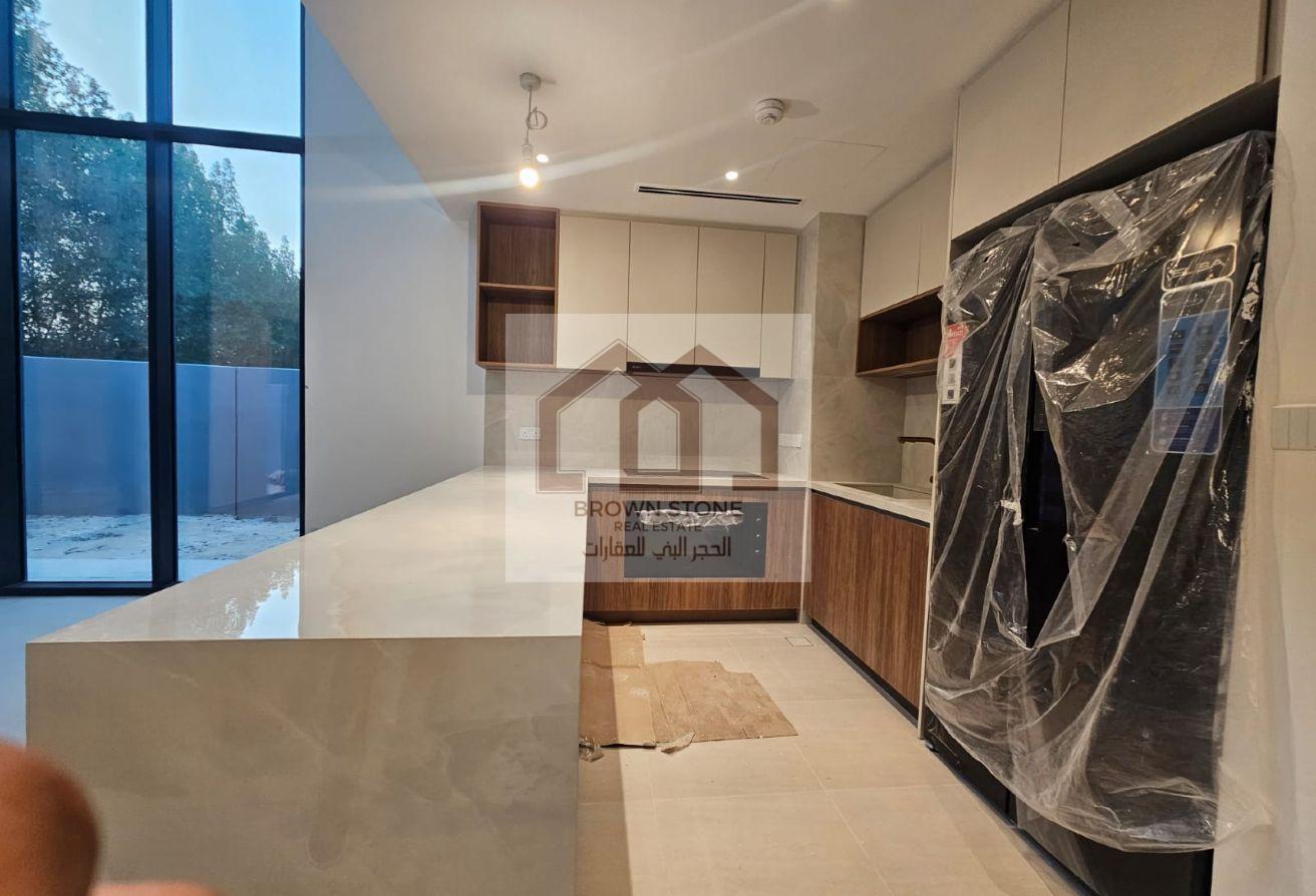 Brand New | 4 BHK+Maid | Single Row | Prime Area photo 5