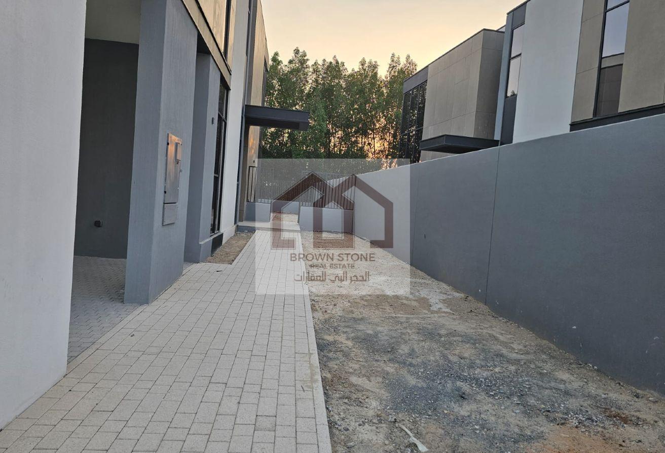 Brand New | 4 BHK+Maid | Single Row | Prime Area photo 17