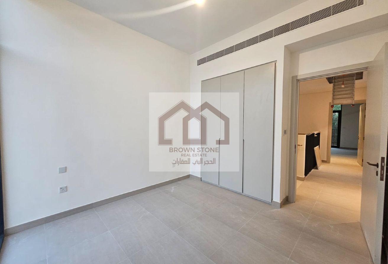Brand New | 4 BHK+Maid | Single Row | Prime Area photo 26