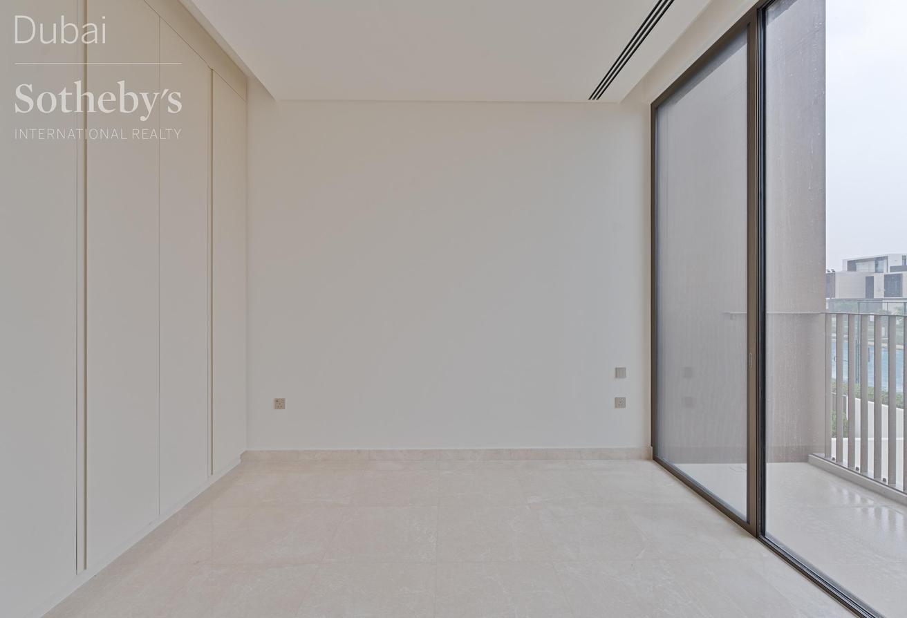 Contemporary Corner Villa in Dubai Hills photo 12