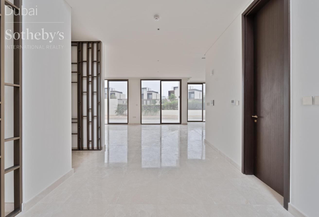 Contemporary Corner Villa in Dubai Hills photo 2