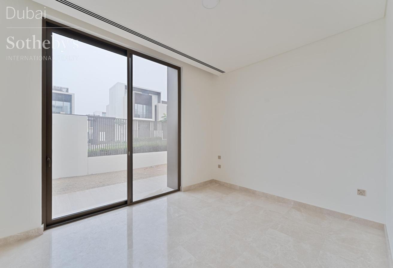 Contemporary Corner Villa in Dubai Hills photo 8