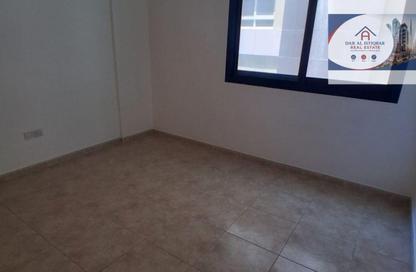 Apartment - 2 Bedrooms - 2 Bathrooms for rent in Thuraya Al Majaz Building - Al Majaz 3 - Al Majaz - Sharjah