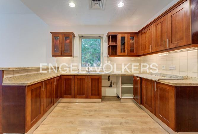 74623425 - Property Image 2