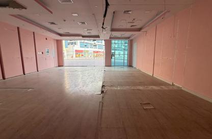 Shop - Studio - 1 for rent in Al Karama - Bur Dubai - Dubai Shop - Studio - 1 for rent in Al Karama - Bur Dubai - Dubai