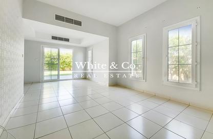 Villa - 3 Bedrooms - 3 Bathrooms for rent in Springs 11 - The Springs - Dubai
