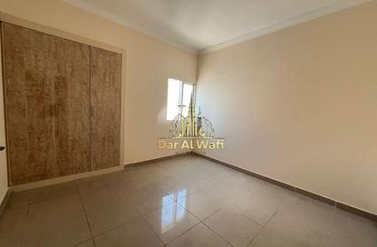 Apartment - 2 - 2 for rent in Al Hafeet Tower 7 - Al Nahda - Sharjah