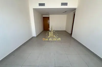 Apartment - 2 Bedrooms - 2 Bathrooms for rent in Al Hafeet Tower 7 - Al Nahda - Sharjah