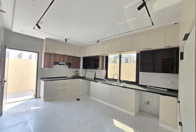 101297810 - Property Image 3