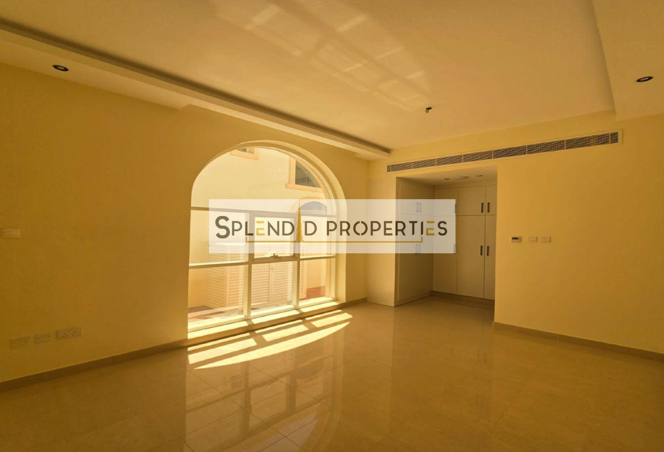 Independent Brand New Modern 4BR Villa|With Pool photo 13