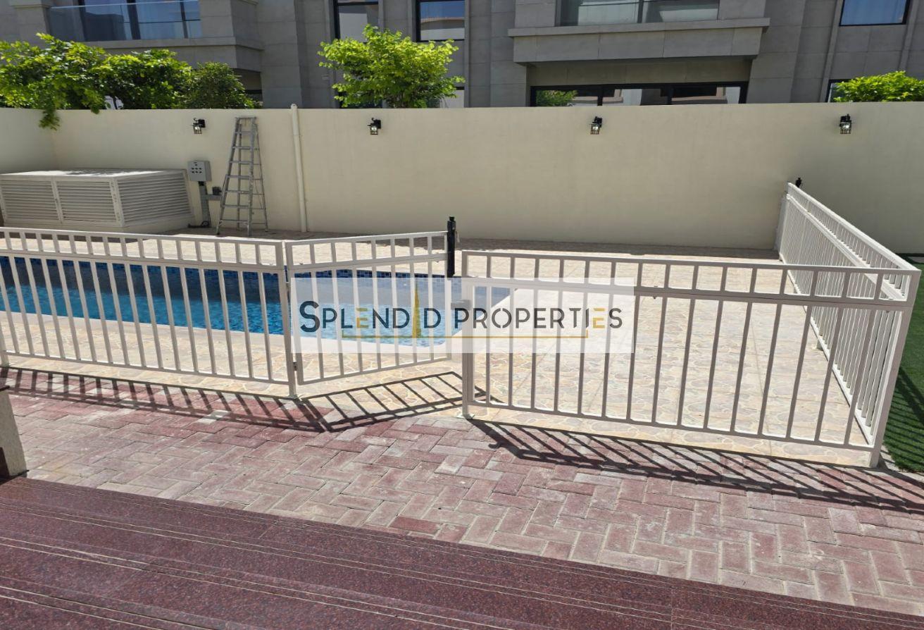 Independent Brand New Modern 4BR Villa|With Pool photo 5