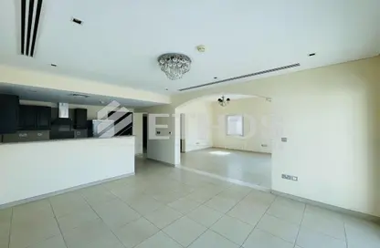 Villa - 2 Bedrooms - 3 Bathrooms for rent in Block M - District 16 - Jumeirah Village Circle - Dubai