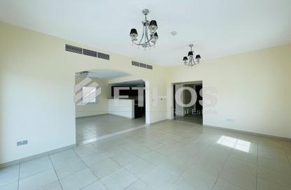 Villa - 2 Bedrooms - 3 Bathrooms for rent in District 16 - Jumeirah Village Circle - Dubai