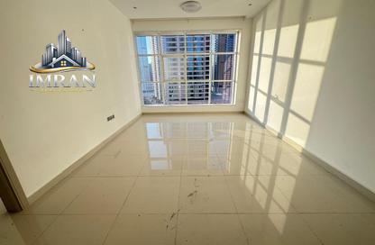 Apartment - 1 Bedroom - 2 Bathrooms for rent in Al Khan Corniche - Al Khan - Sharjah Apartment - 1 Bedroom - 2 Bathrooms for rent in Al Khan Corniche - Al Khan - Sharjah