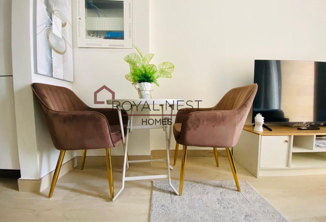 Furnished Studio | 4 CHQ's | Multiple Options photo 4