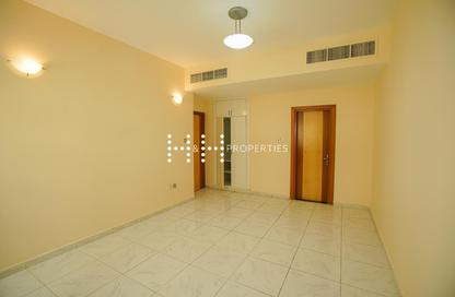 Apartment - 2 Bedrooms - 2 Bathrooms for rent in Siraj Building - Mankhool - Bur Dubai - Dubai