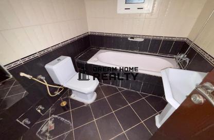 Apartment - 3 Bedrooms - 4 Bathrooms for rent in Riviera Tower - Al Majaz 3 - Al Majaz - Sharjah Apartment - 3 Bedrooms - 4 Bathrooms for rent in Riviera Tower - Al Majaz 3 - Al Majaz - Sharjah