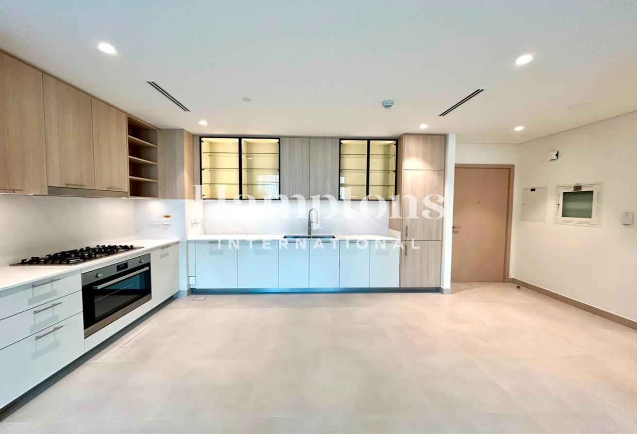 Bigger Layout | Direct Pool Access | Vacant photo 5