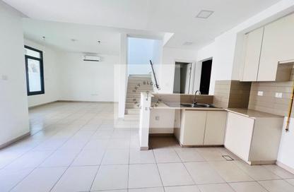 Townhouse - 3 - 4 for rent in Zahra Townhouses - Town Square - Dubai