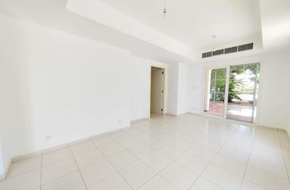 Villa - 2 Bedrooms - 3 Bathrooms for rent in Springs 15 - The Springs - Dubai Villa - 2 Bedrooms - 3 Bathrooms for rent in Springs 15 - The Springs - Dubai