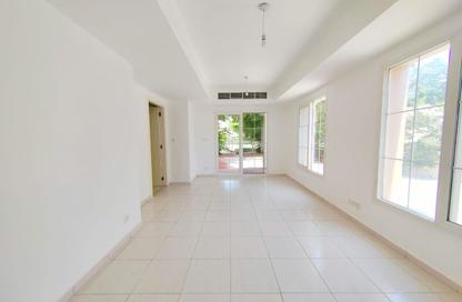 Villa - 2 Bedrooms - 3 Bathrooms for rent in Springs 15 - The Springs - Dubai Villa - 2 Bedrooms - 3 Bathrooms for rent in Springs 15 - The Springs - Dubai