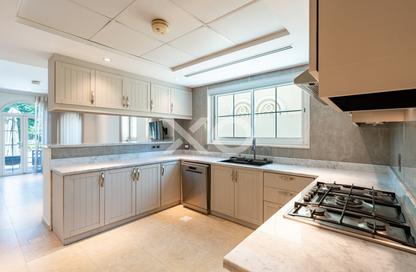 Villa - 3 Bedrooms - 4 Bathrooms for rent in District 5 - Jumeirah Park - Dubai Villa - 3 Bedrooms - 4 Bathrooms for rent in District 5 - Jumeirah Park - Dubai