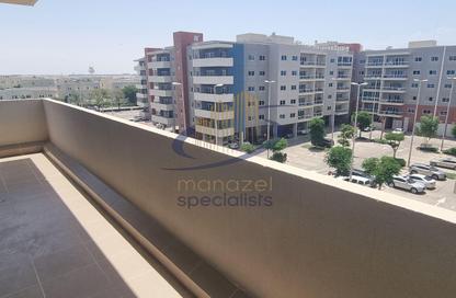 Apartment - 3 - 4 for rent in Tower 21 - Al Reef Downtown - Al Reef - Abu Dhabi