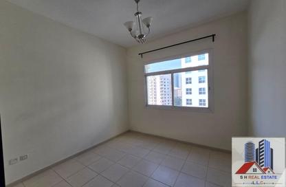 Apartment - 1 Bedroom - 2 Bathrooms for rent in Farah Tower 2 - Queue Point - Liwan - Dubai
